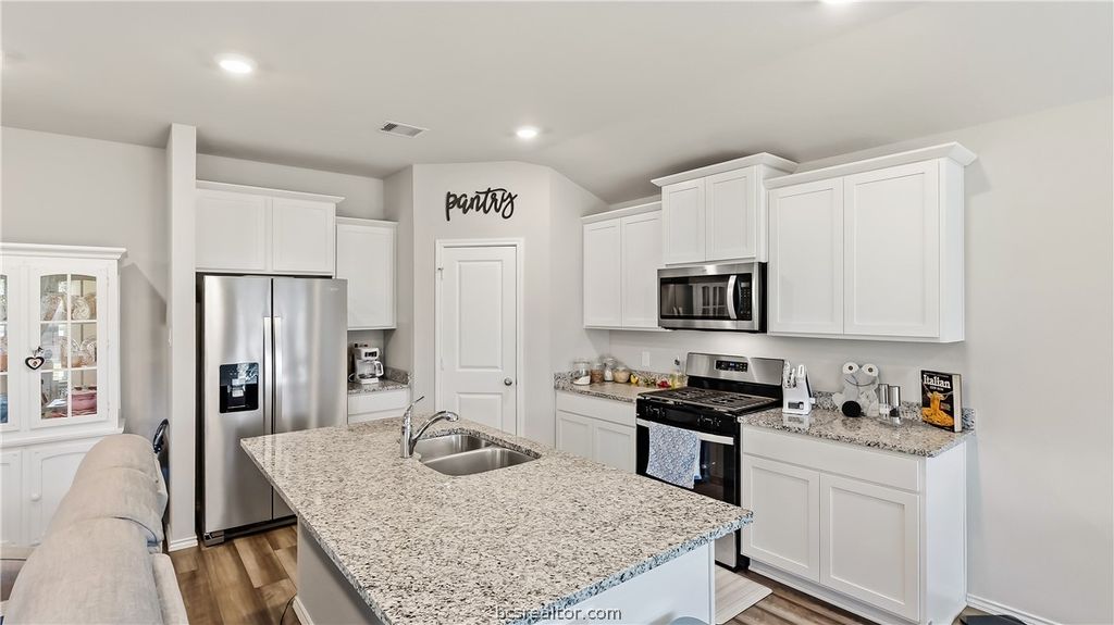 2521 River Way Drive, Navasota, TX 77868 — photo 4