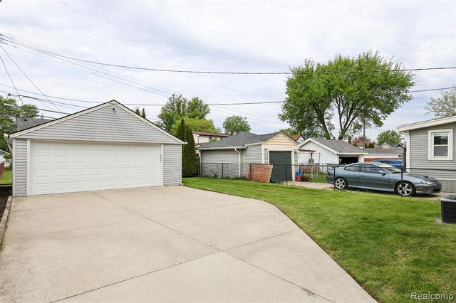 312 S Edgeworth Avenue, Royal Oak, MI 48067