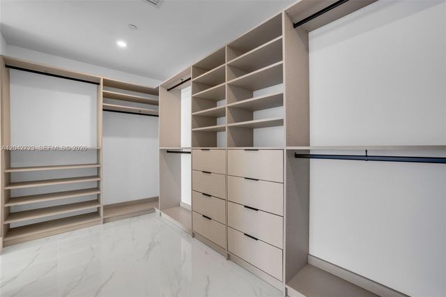 700 NE 24th St 4702, Miami, FL 33137