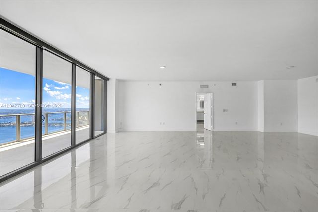 700 NE 24th St 4702, Miami, FL 33137