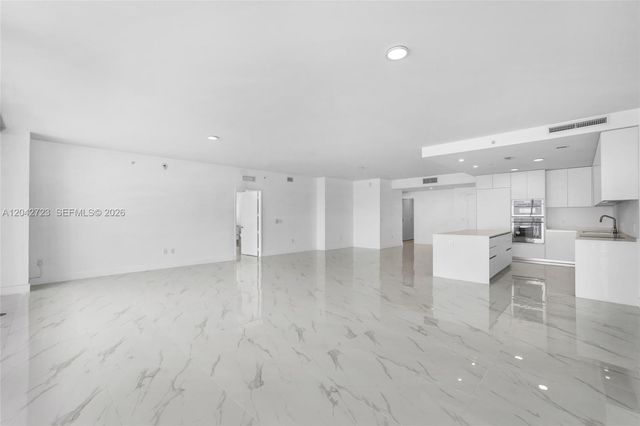 700 NE 24th St 4702, Miami, FL 33137