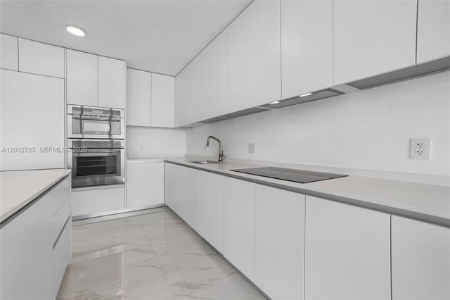 700 NE 24th St 4702, Miami, FL 33137