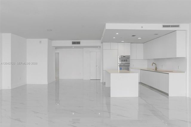 700 NE 24th St 4702, Miami, FL 33137