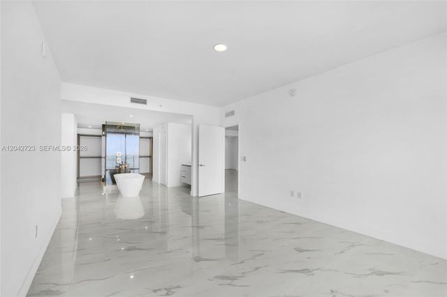 700 NE 24th St 4702, Miami, FL 33137