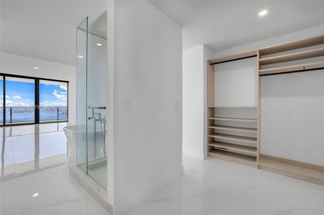 700 NE 24th St 4702, Miami, FL 33137