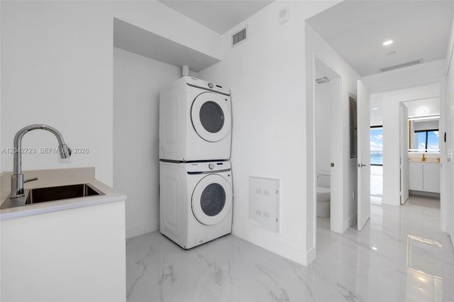 700 NE 24th St 4702, Miami, FL 33137