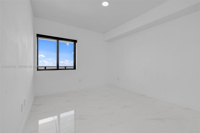 700 NE 24th St 4702, Miami, FL 33137