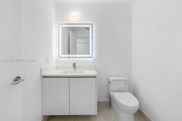 700 NE 24th St 4702, Miami, FL 33137