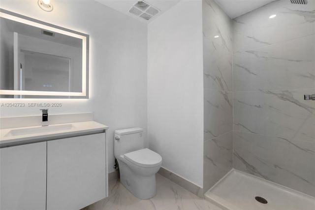700 NE 24th St 4702, Miami, FL 33137