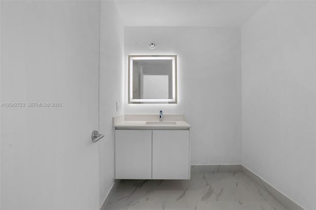 700 NE 24th St 4702, Miami, FL 33137