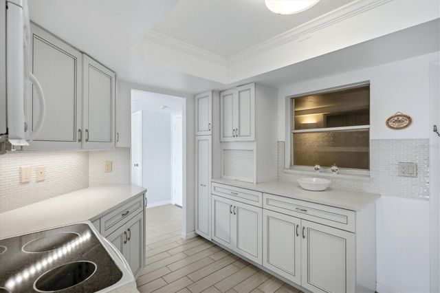 800 BENJAMIN FRANKLIN DRIVE 501, Sarasota, FL 34236