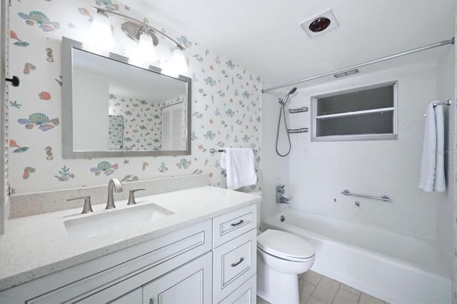 800 BENJAMIN FRANKLIN DRIVE 501, Sarasota, FL 34236