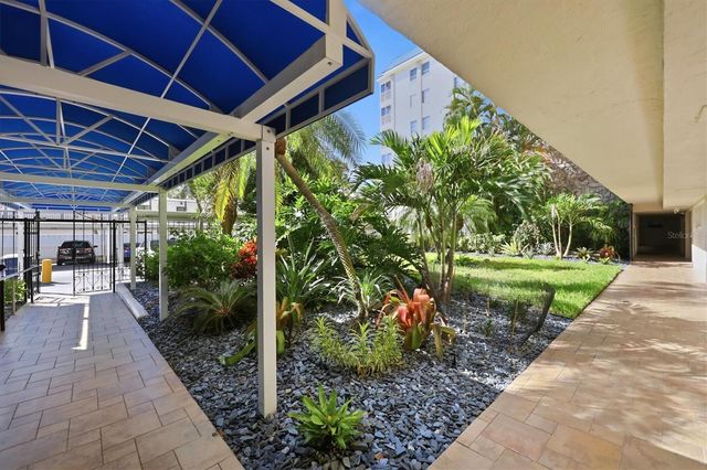 800 BENJAMIN FRANKLIN DRIVE 501, Sarasota, FL 34236