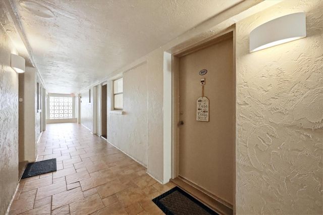 800 BENJAMIN FRANKLIN DRIVE 501, Sarasota, FL 34236