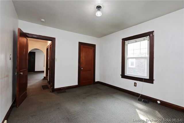 825 Morningside Drive, Jeffersonville, IN 47130