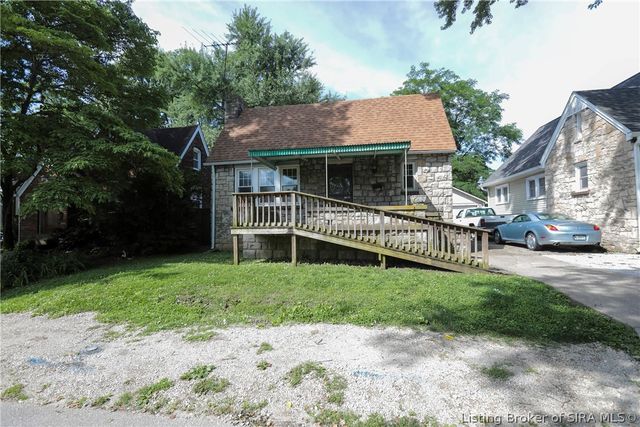 825 Morningside Drive, Jeffersonville, IN 47130
