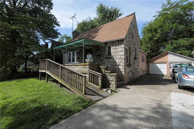 825 Morningside Drive, Jeffersonville, IN 47130
