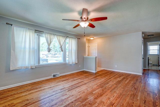 4015 Harding ROAD, Kenosha, WI 53142