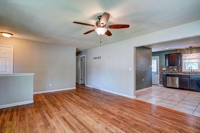 4015 Harding ROAD, Kenosha, WI 53142