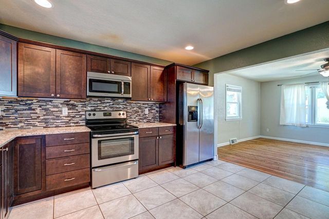 4015 Harding ROAD, Kenosha, WI 53142
