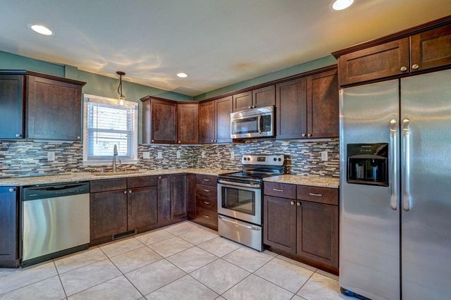 4015 Harding ROAD, Kenosha, WI 53142