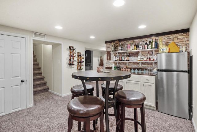 4015 Harding ROAD, Kenosha, WI 53142