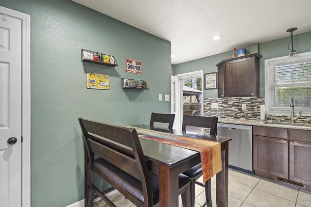 4015 Harding ROAD, Kenosha, WI 53142
