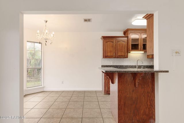 103 Cricklade Court, Youngsville, LA 70592