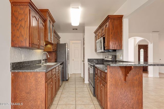 103 Cricklade Court, Youngsville, LA 70592