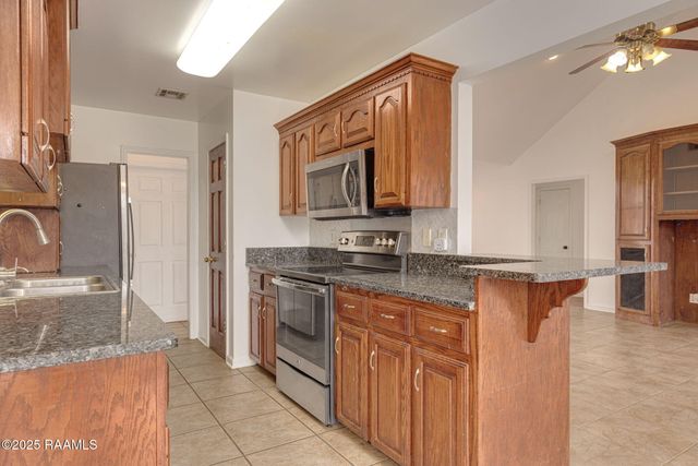 103 Cricklade Court, Youngsville, LA 70592