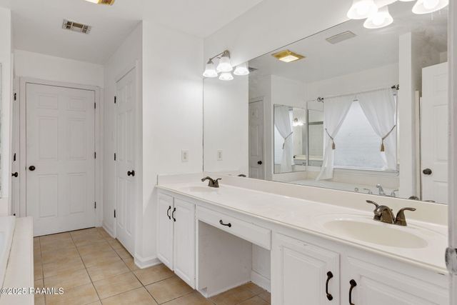 103 Cricklade Court, Youngsville, LA 70592