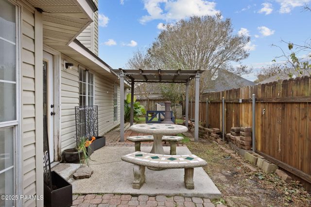 103 Cricklade Court, Youngsville, LA 70592