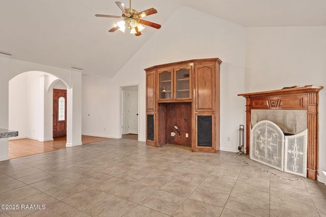 103 Cricklade Court, Youngsville, LA 70592