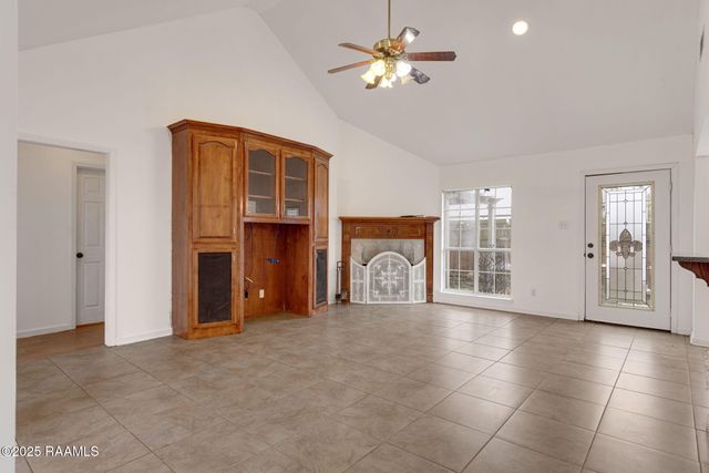 103 Cricklade Court, Youngsville, LA 70592