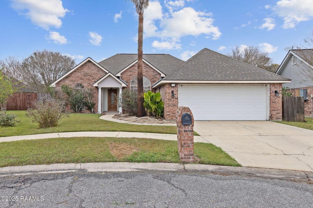 103 Cricklade Court, Youngsville, LA 70592