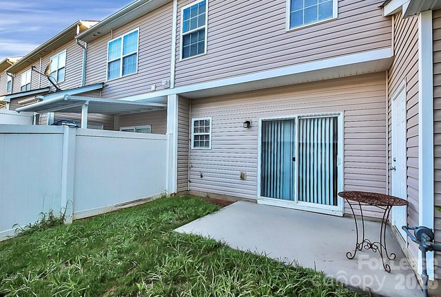 3558 Calpella Court, Charlotte, NC 28262