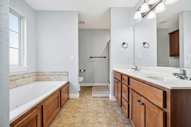 253 E Grace Street, Republic, MO 65738