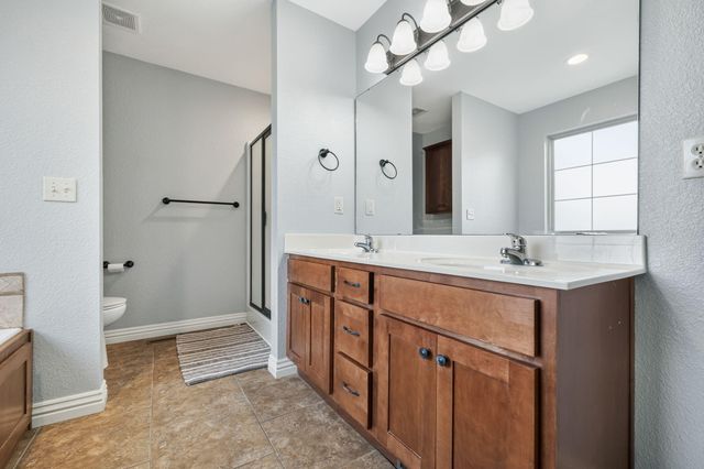 253 E Grace Street, Republic, MO 65738