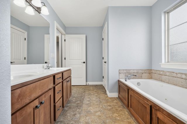 253 E Grace Street, Republic, MO 65738