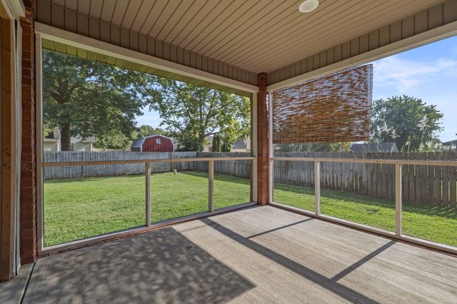253 E Grace Street, Republic, MO 65738