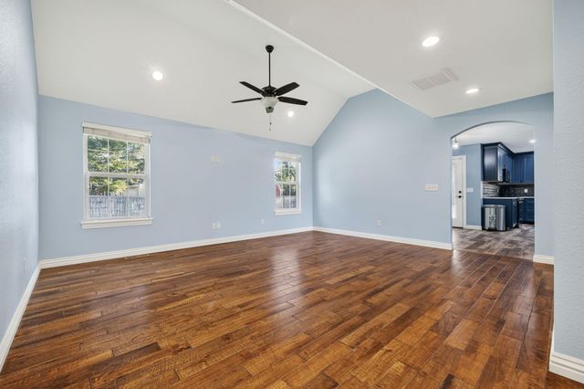 253 E Grace Street, Republic, MO 65738