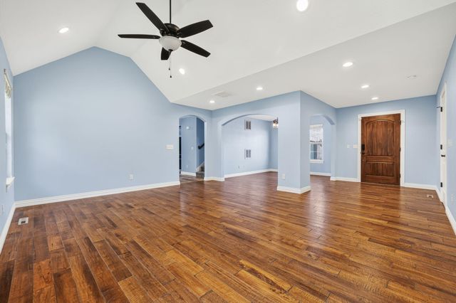 253 E Grace Street, Republic, MO 65738