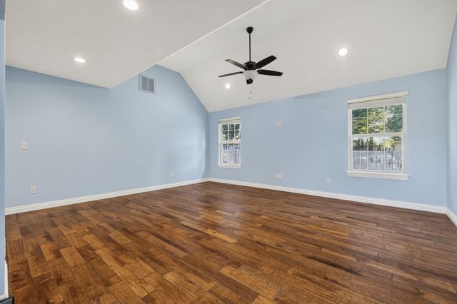 253 E Grace Street, Republic, MO 65738