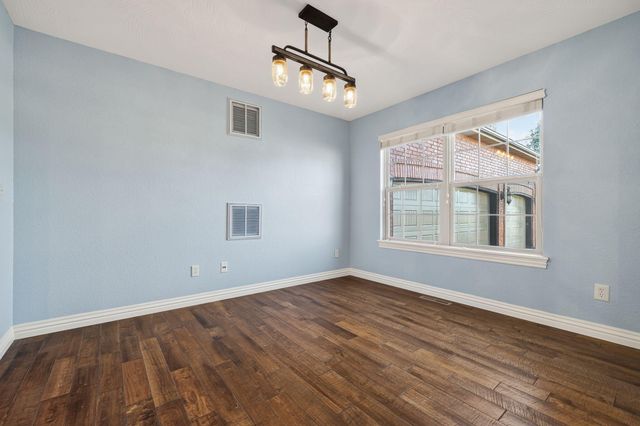 253 E Grace Street, Republic, MO 65738
