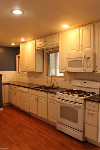 21181 Gordon Road, St Clair Shores, MI 48081