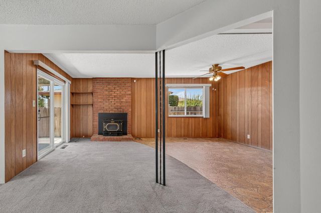 1641 Oxford Avenue, Clovis, CA 93612