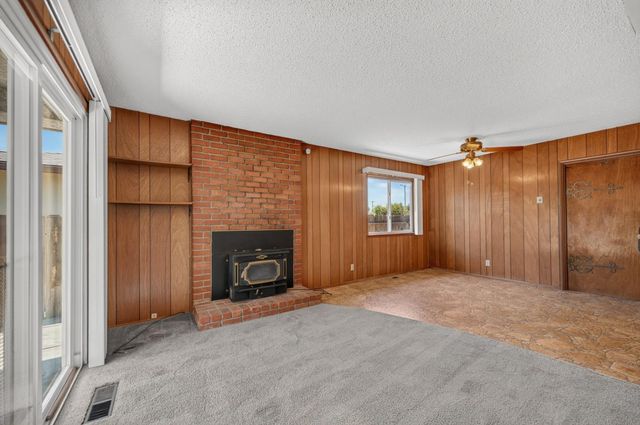 1641 Oxford Avenue, Clovis, CA 93612
