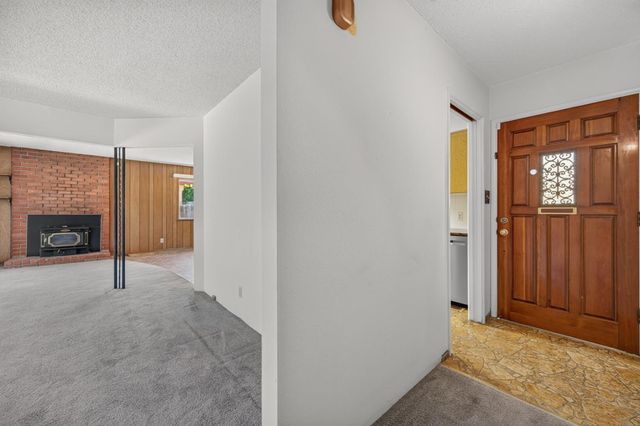 1641 Oxford Avenue, Clovis, CA 93612