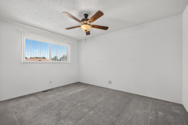 1641 Oxford Avenue, Clovis, CA 93612