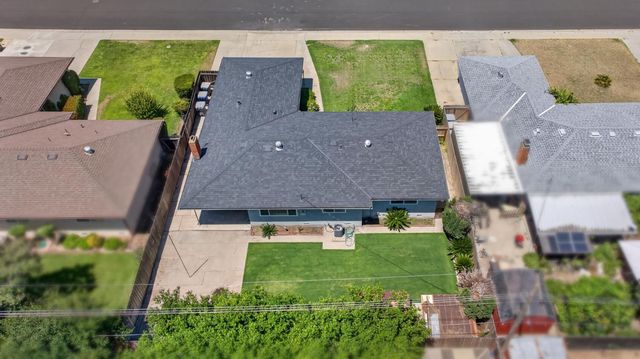 1641 Oxford Avenue, Clovis, CA 93612